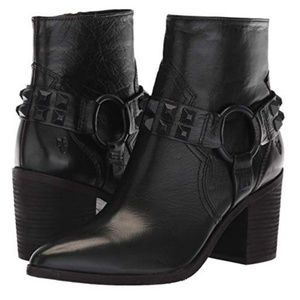 Flynn Deco Stud Harness Short